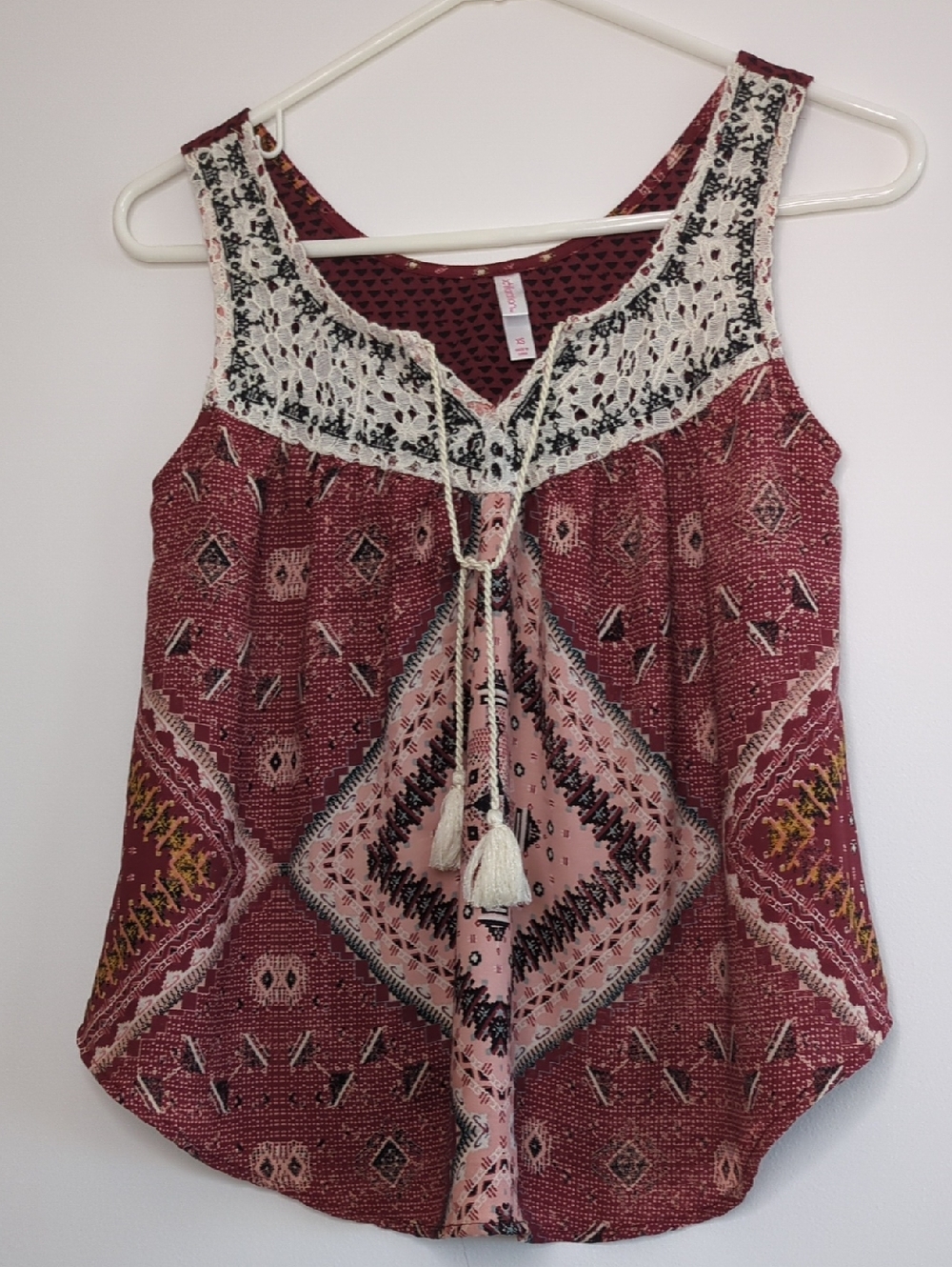 Xhilaration | Dark Red Bigemuan Sleeveless Top Mixed Prints Lace Tassels | XS